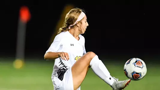 #19 Mackenzie Stallone action shot