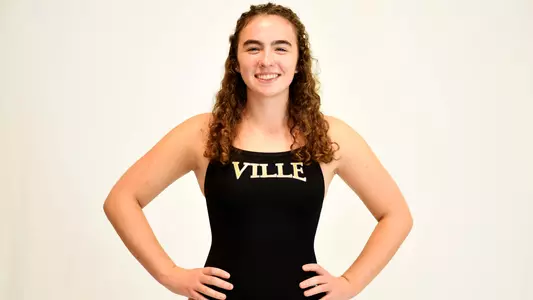 Amanda Simon Action 1