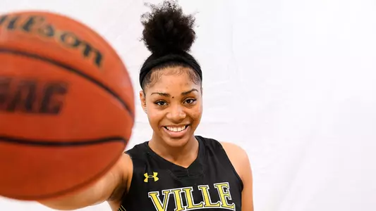 Chandera Jones Aryeh Action 3