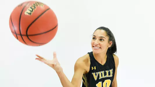 Lauren Lister Action 1