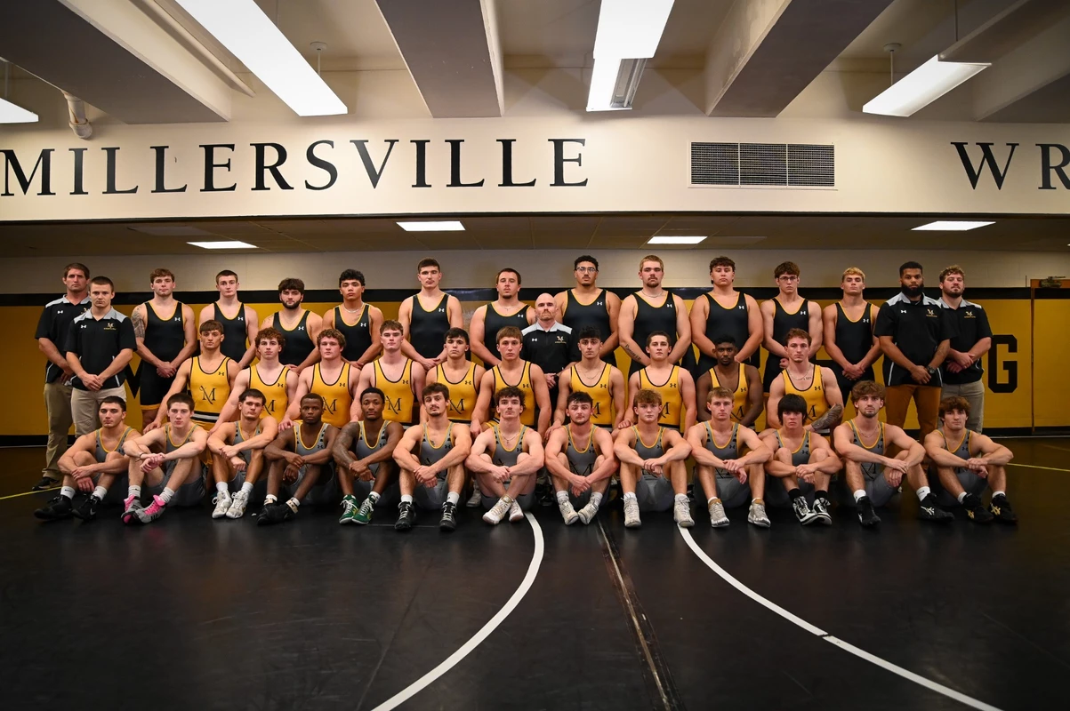 Wrestling Team Photo 25-26'