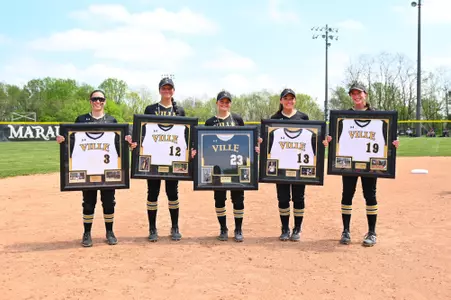 SOFTBALL26 SENIOR DAY