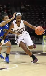 Tyonna Snow had 9 points, 4 rebounds, 4 assists and 4 steals
