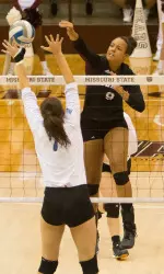 Simone House hit .588 with 11 kills