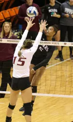 Lynsey Wright hit .700 with 15 kills