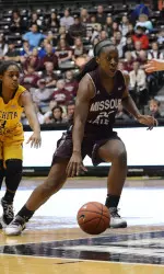 Tyonna Snow had 15 points, 12 rebounds and four steals