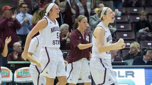 2015-16 women's basketball team