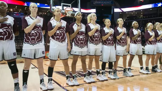2016-17 women's basketball team