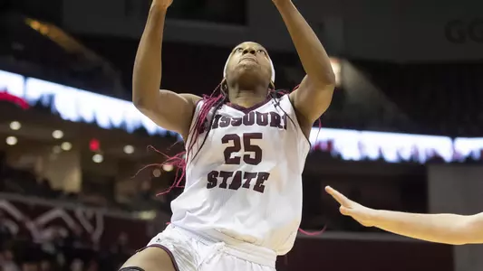 Dariauna Lewis