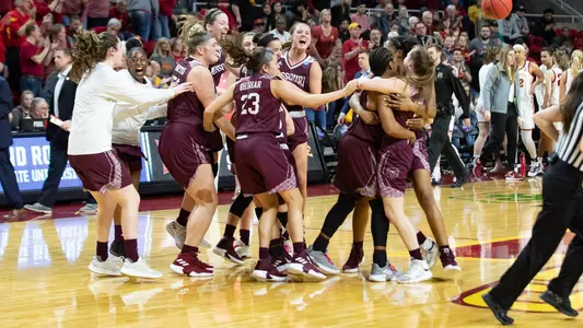 2018-19 women's basketball team