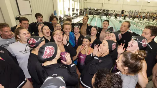 Swimming huddle