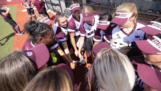 Softball Huddle 2021 Fall