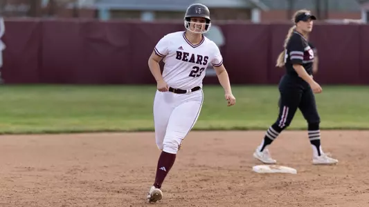 Sidney McLaughlin vs. SIU