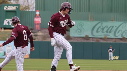 Logan Fyffe vs. Oral Roberts