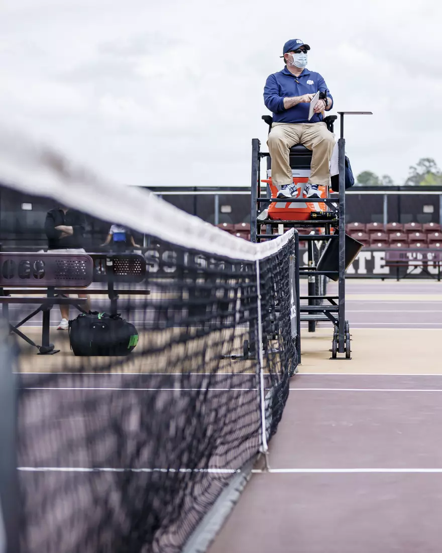 STARKVILLE, MS - MARCH 27, 2021 - Umpire during the match between the Florida Gators and the Mississippi State Bulldogs at the AJ Pitts Tennis Centre in Starkville, MS. Photo By Sarah Triplett