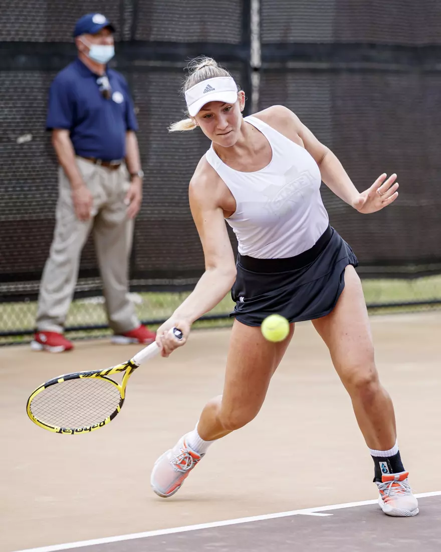 STARKVILLE, MS - MARCH 27, 2021 - Alexandra Mikhailuk during the match between the Florida Gators and the Mississippi State Bulldogs at the AJ Pitts Tennis Centre in Starkville, MS. Photo By Sarah Triplett
