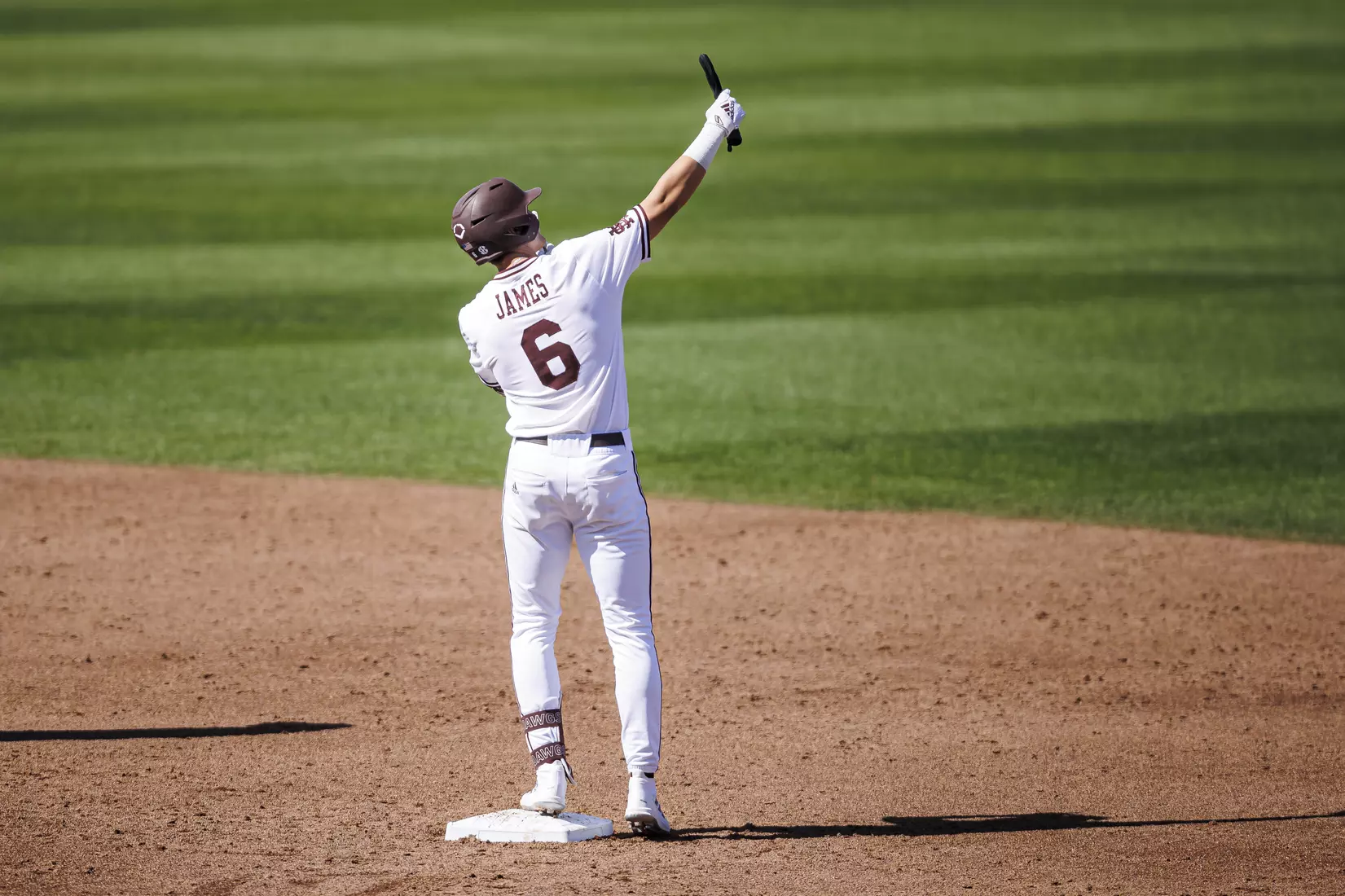 STARKVILLE, MS - March 26, 2022 - Mississippi State Infielder Kamren James (#6) during the game between the Alabama Crimson Tide and the Mississippi State Bulldogs at Dudy Noble Field at Polk-Dement Stadium in Starkville, MS. Photo By Kevin Snyder