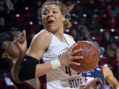 Lady Bulldogs Suffer 56-42 Loss To Arkansas
