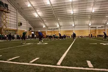 Weather Chases Bulldogs Indoors For Thursday Work