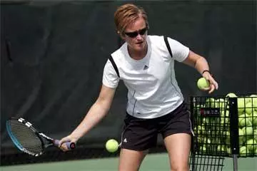 Bama Blanks MState In Opening Round Of SEC Women's Tennis Championship