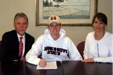 MSU Track Signs Madison Ridgeland Academy's Matthew Cameron