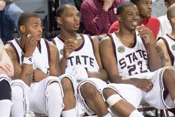 Bulldogs Head To Arkansas Looking For First SEC Road Victory