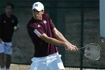 Bulldog Netmen Fall To #1 Georgia 4-0