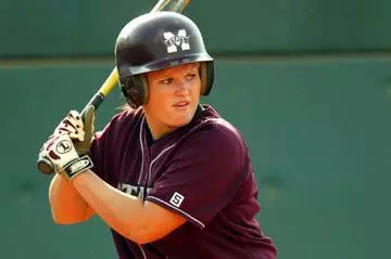 Auburn Ekes Past Tough-Luck Bulldogs In Seventh, 6-5
