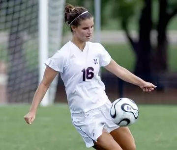 Shelledy Receives Academic Achievement Award