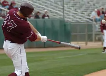 Rebels Take Series Opener From Bulldogs 17-7