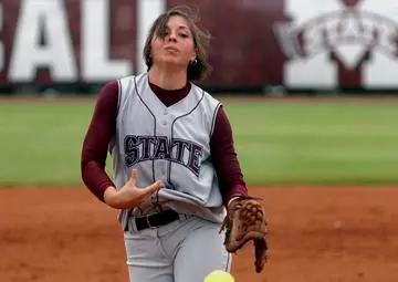 Bulldogs Blank 13th-Ranked Washington, 3-0
