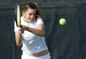 Lady Bulldog Netters Notch First SEC Win Over Auburn, 6-1