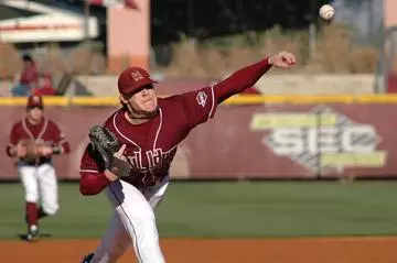 No. 8 Bulldogs Remain Unbeaten, Top ASU 9-5