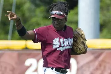 No. 4 Alabama Uses Clutch Error To Squeak By Bulldogs In Extra Frames