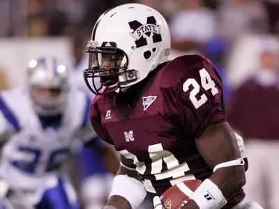 State Takes Care Of Blue Raiders, 31-22