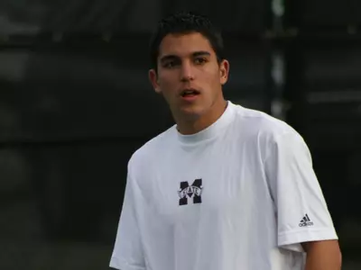 Bulldog Netmen Breeze To 6-1 Victory Over Georgia State