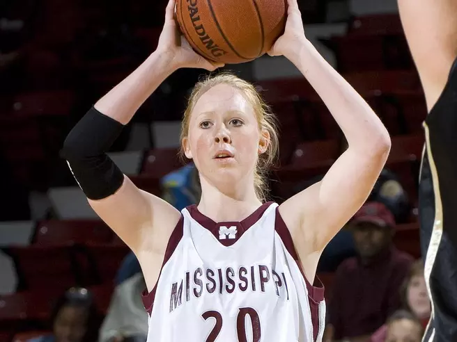 Lady Bulldog Lauren Roberts Named To SEC Community Service Team