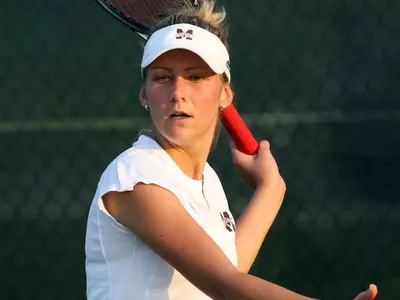 Lady Bulldog Tennis Falls To #4 Florida, 7-0