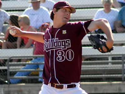 State Rallies In Ninth To Down Hogs 6-5, Take Weekend Series