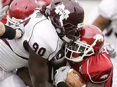 Arkansas Holds Off Bulldogs For 42-21 Victory In Little Rock