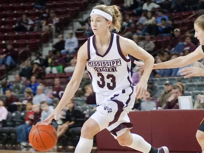 Lady Bulldogs, Booster Members Honored At Awards Banquet Monday