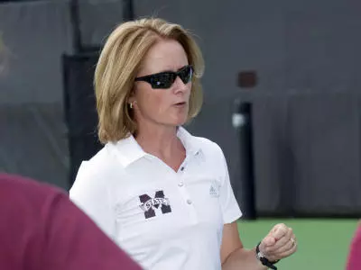 Undefeated Lady Netters Return Home; Take On Memphis Thursday Afternoon