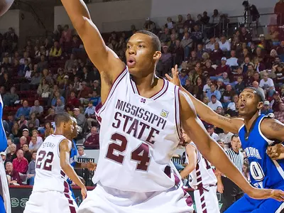 Basketball Bulldogs Close Out Exhibition Play With 90-70 Victory