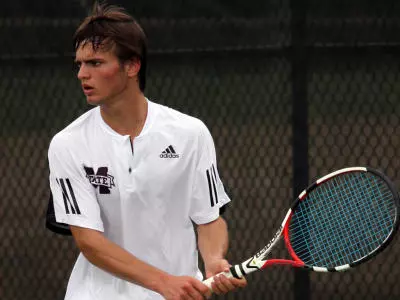 Bulldog Tennis Hosts Top 5 Tennessee On 'Think Pink' Day At A.J. Pitts
