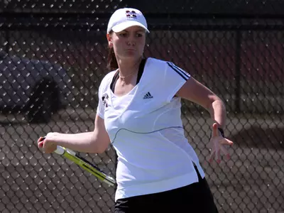 State Lady Netters Drop 6-1 Decision To South Carolina