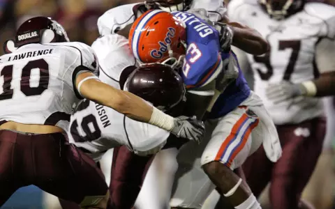 Bulldogs Stun No. 22 Gators 10-7 In The Swamp