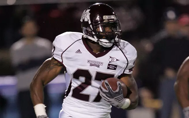 First Spring Scrimmage Sees Big Plays, Defensive Victory On Last Snap