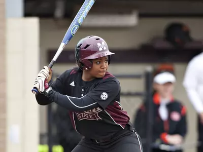 Bell's Walk-off Hit Rallies MSU Softball to 5-4 Win, Split with No. 19 Tennessee