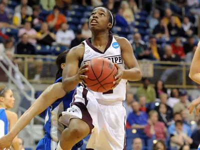 Lady Bulldogs Storm Back To Win NCAA Opener Over MTSU, 68-64