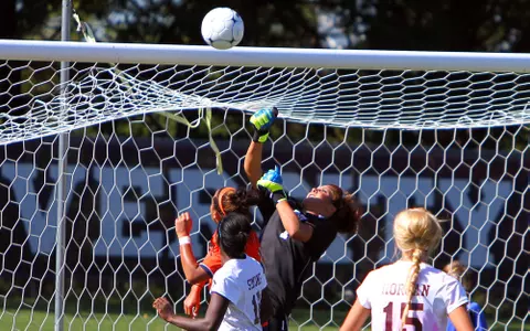 Soccer Closes Weekend With 2-0 Setback At No. 16 Missouri